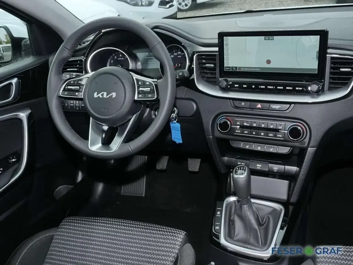 Gebraucht Kia Ceed Sportswagon Comfort 101 PS (74 kW) 2024 Weiß Kombi