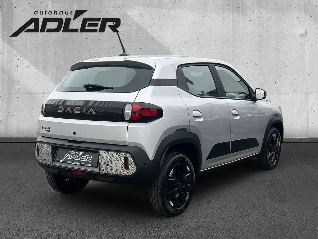 Neu Dacia Spring Extreme 47 kW (65 PS) 2026 Silber Kleinwagen