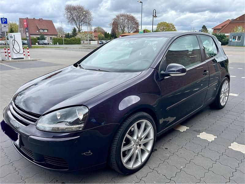 Second-hand VW Golf 116 CP (85 kW) 2005 Albastru Coupe