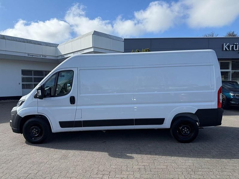 Neu Opel Movano 140 PS (102 kW) 2026 Weiß Van