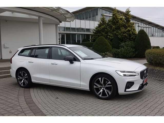 Gebraucht Volvo V60 145 PS (106 kW) 2022 Kombi