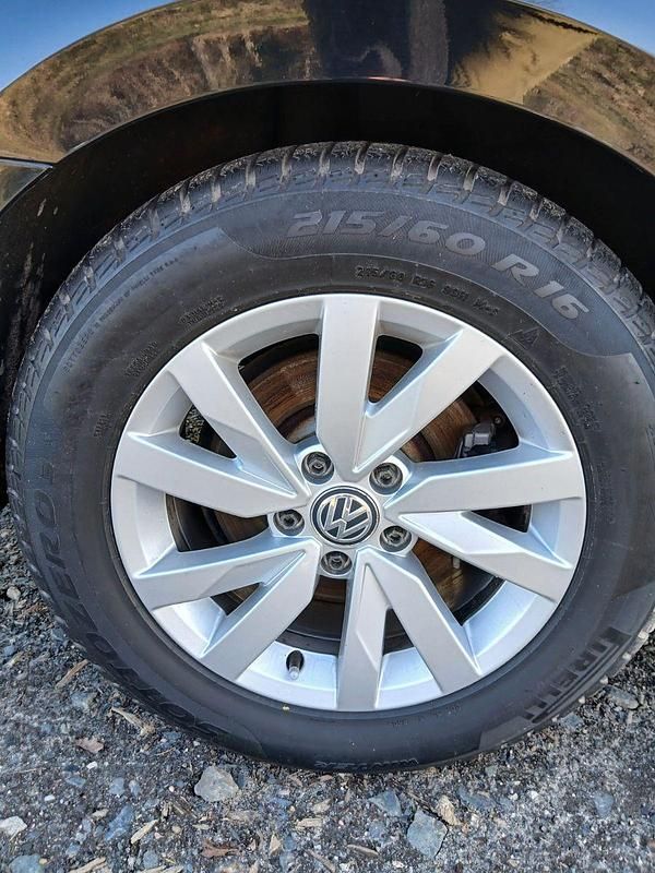 Gebraucht VW Passat Highline 150 PS (110 kW) 2018 Schwarz Kombi