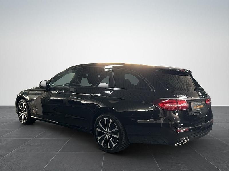 Gebraucht Mercedes E300 306 PS (225 kW) 2021 Schwarz Limousine