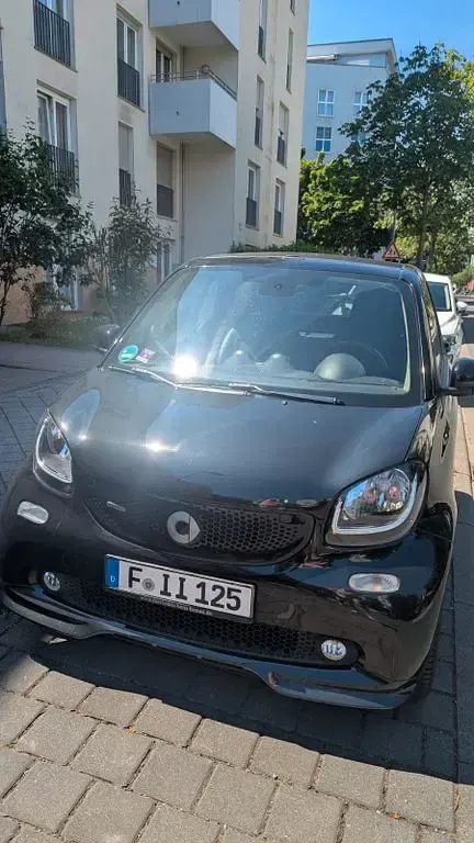 Używany Smart ForTwo Cabrio Brabus 109 KM (80 kW) 2016 Czarny Kabriolet