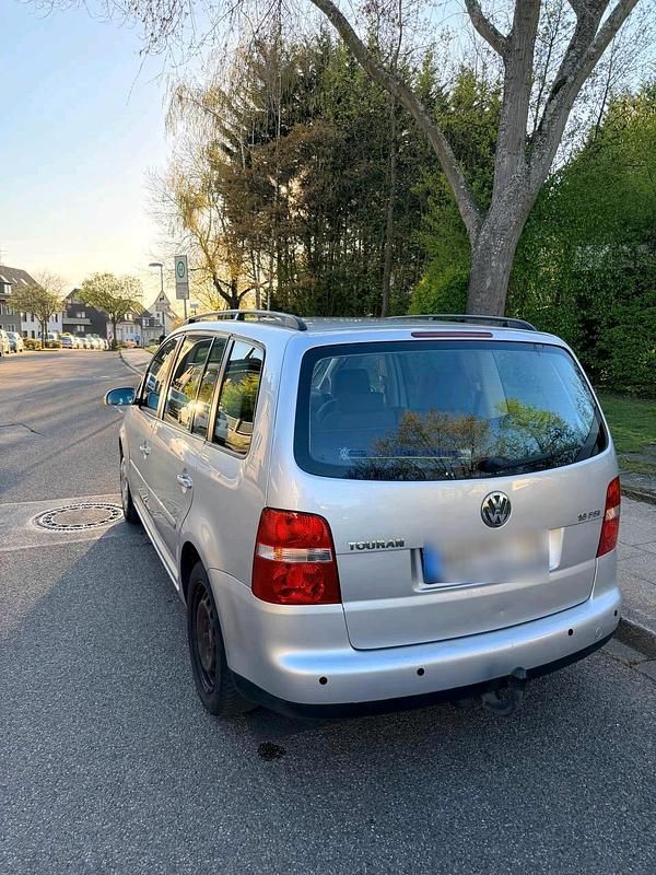 Gebraucht VW Touran 116 PS (85 kW) 2004 Silber Van / Kleinbus