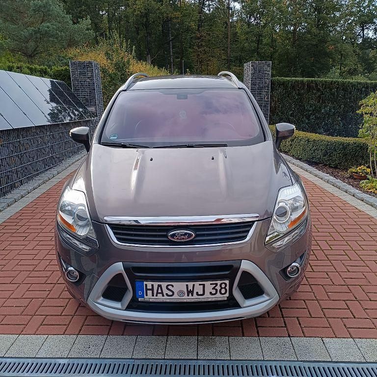 Grau Gebraucht 2012 Ford Kuga Individual SUV | 7.999 € (Fairer Preis) - Bild 1/4