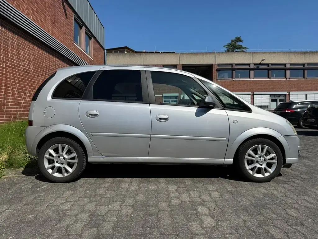 Gebraucht Opel Meriva Edition 105 PS (77 kW) 2007 Silber Van / Kleinbus
