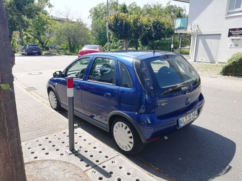 Blau Gebraucht 2006 Opel Corsa Limousine | 1.750 € (Superpreis) - Bild 1/4