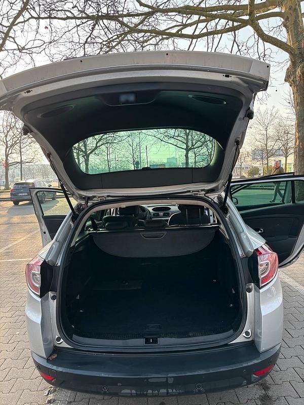 Gebraucht Renault Mégane 131 PS (96 kW) 2010 Grau Limousine