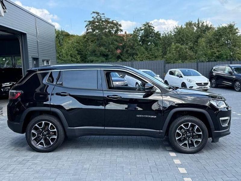 Gebraucht Jeep Compass Limited 140 PS (102 kW) 2017 Diamond black SUV