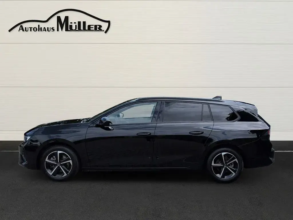 Gebraucht Opel Astra 131 PS (96 kW) 2025 Lackierung schwarz perla nera/ Kleinwagen
