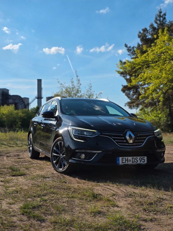 Schwarz Gebraucht 2017 Renault Mégane IV Symphony Limousine | 8.150 € (Superpreis) - Bild 1/4