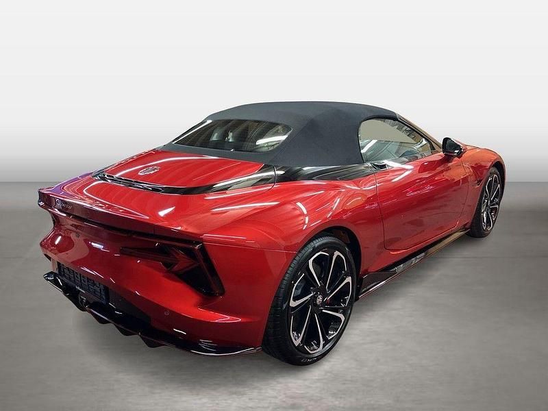 Gebraucht MG Cyberster 375 kW (510 PS) 2025 Rot Cabrio