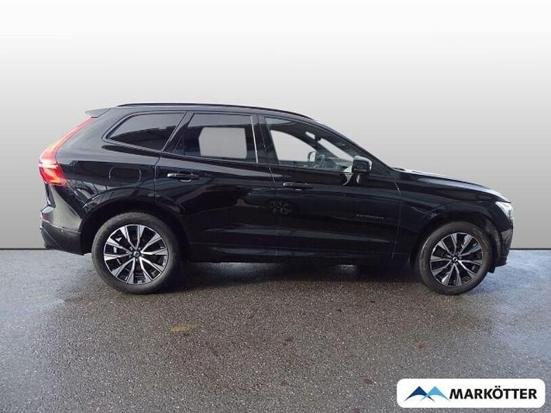 Gebraucht Volvo XC60 Plus 197 PS (144 kW) 2023 Black stone, solid / solid SUV