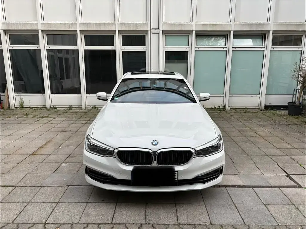 Gebraucht BMW 530e iPerformance 252 PS (185 kW) 2019 Weiß Limousine