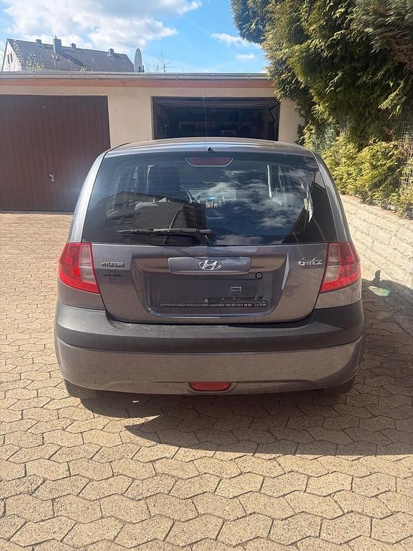 Gebraucht Hyundai Getz 67 PS (49 kW) 2009 Grau Kleinwagen
