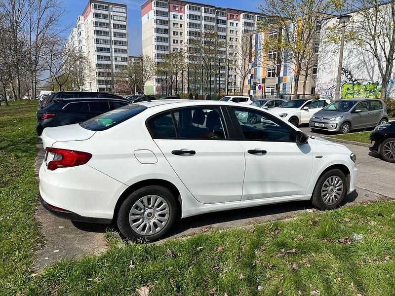 Gebraucht Fiat Tipo Pop 95 PS (69 kW) 2019 Weiß Limousine