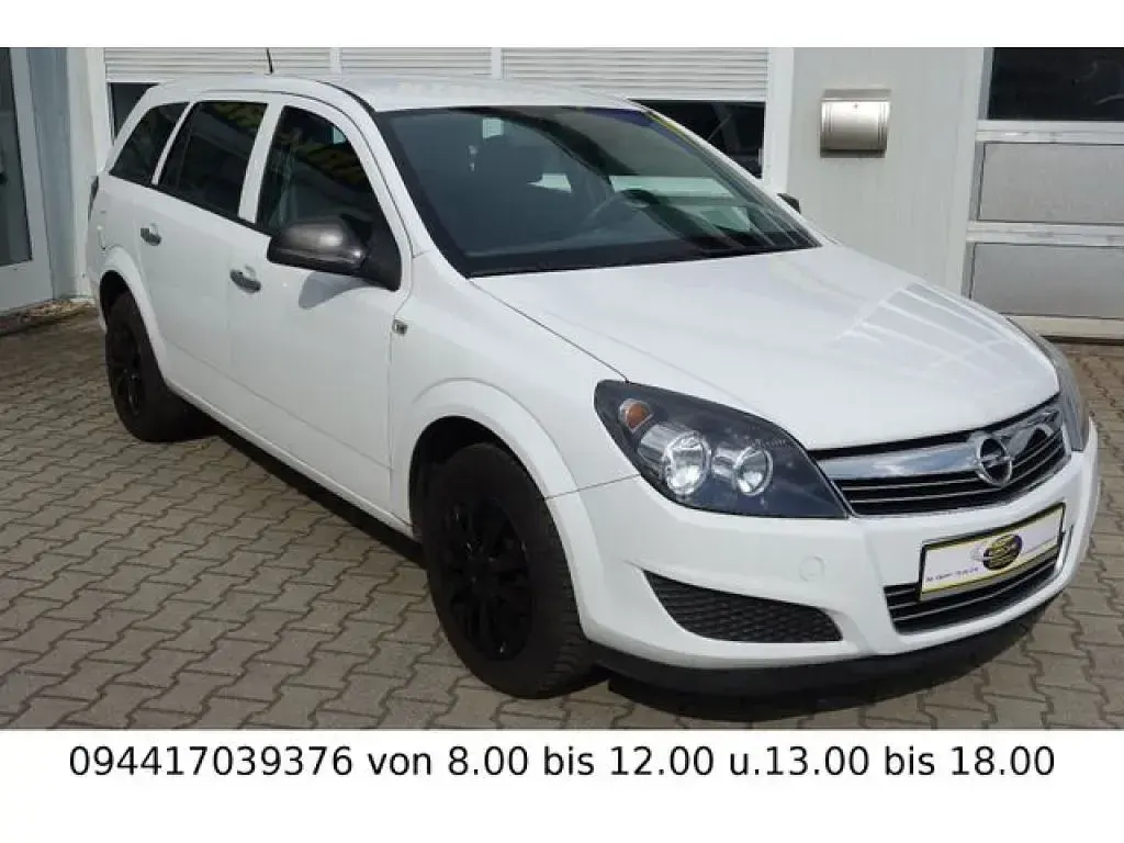 Gebraucht Opel Astra Selection 110 PS (80 kW) 2009 Schneeweiss/summitwhite/arctic Kombi