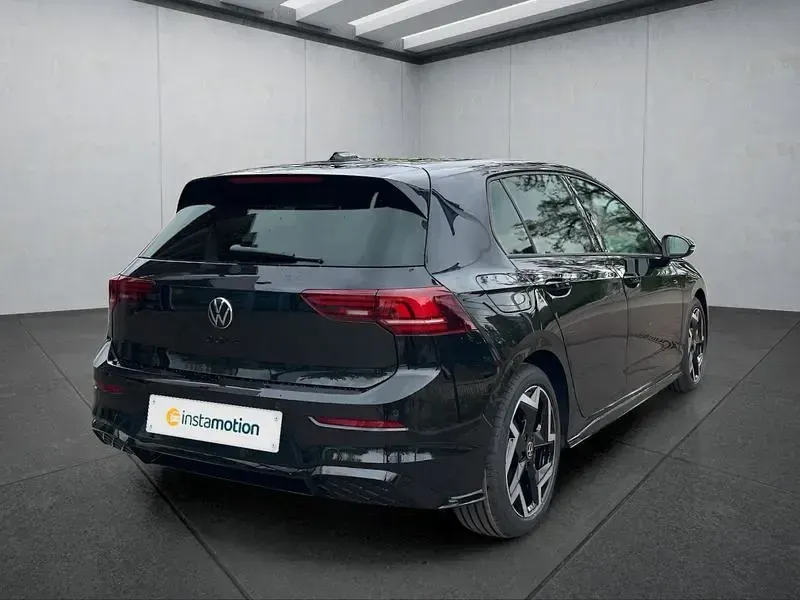 Gebraucht VW Golf VIII 150 PS (110 kW) 2025 Schwarz Kleinwagen