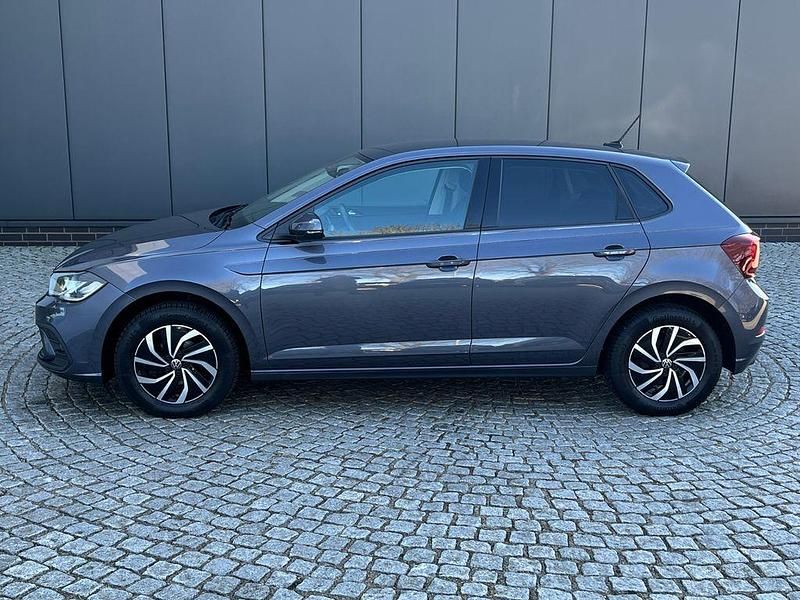 Gebraucht VW Polo Life 95 PS (69 kW) 2022 Grau Kleinwagen