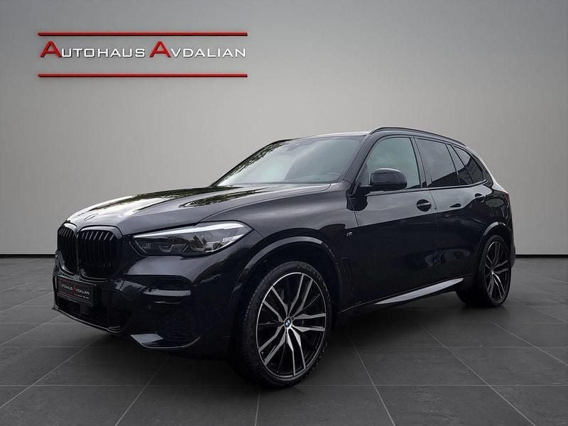 Schwarz Gebraucht 2022 BMW X5 M Sport SUV | 51.880 € (Guter Preis) - Bild 1/4