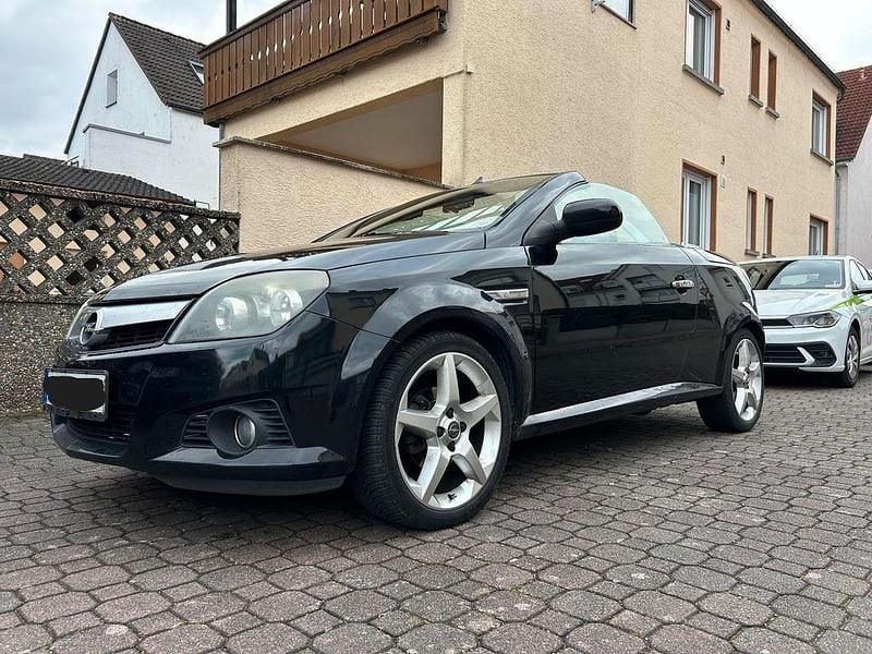 Schwarz Gebraucht 2006 Opel Tigra Edition Cabrio | 2.000 € (Fairer Preis) - Bild 1/4