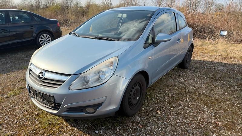 Second-hand Opel Corsa 80 CP (58 kW) 2007 Albastru Hatchback