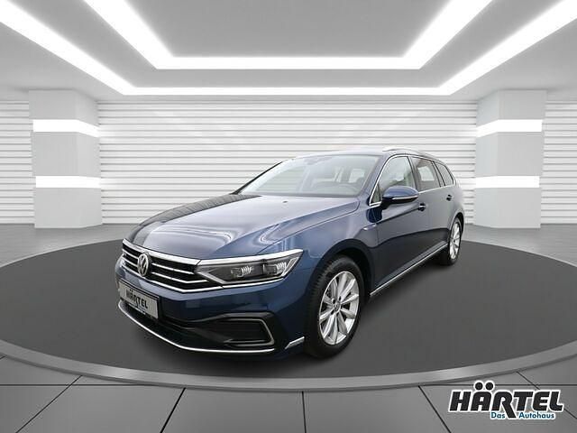 Gebraucht VW Passat GTE 218 PS (160 kW) 2020 Aquamarinblau (blue), metallic Kombi