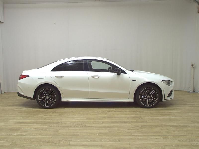 Gebraucht Mercedes CLA250e AMG line 218 PS (160 kW) 2021 Weiss Limousine