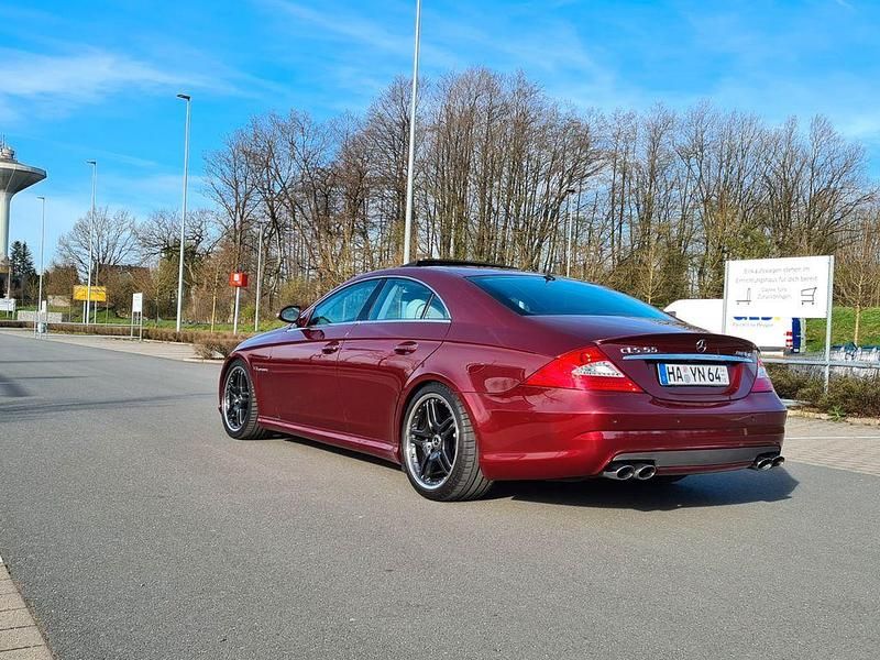 Rot Gebraucht 2005 Mercedes CLS55 AMG AMG Limousine | 19.999 € - Bild 1/4