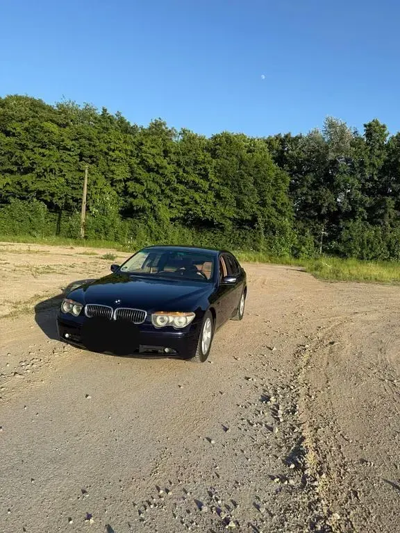 Gebraucht BMW 735 Sport Line 272 PS (200 kW) 2004 Blau Limousine