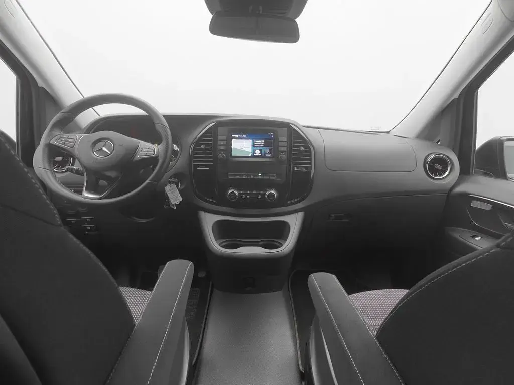 Gebraucht Mercedes Vito 237 PS (174 kW) 2024 Grau Van