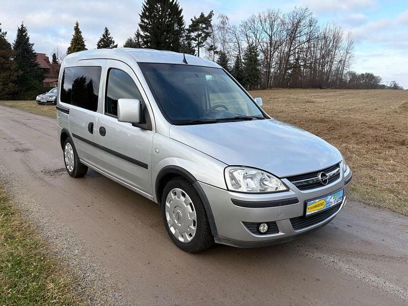 Gebraucht Opel Combo 90 PS (66 kW) 2006 Silber Kombi
