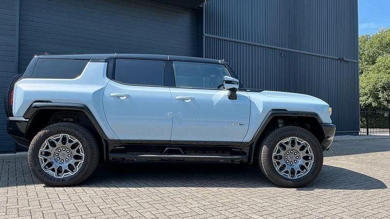 Neu GMC Hummer EV 619 kW (842 PS) 2026 Blau SUV