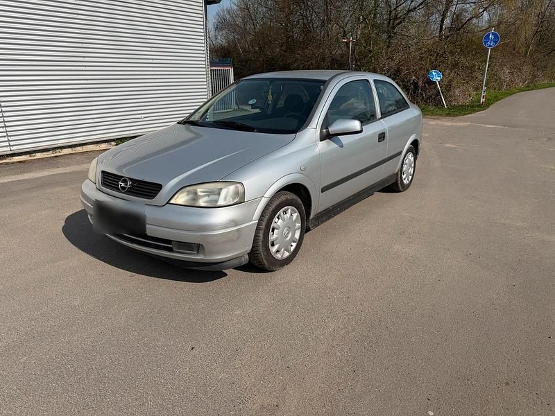 Gebraucht Opel Astra 65 PS (47 kW) 1999 Silber Kleinwagen