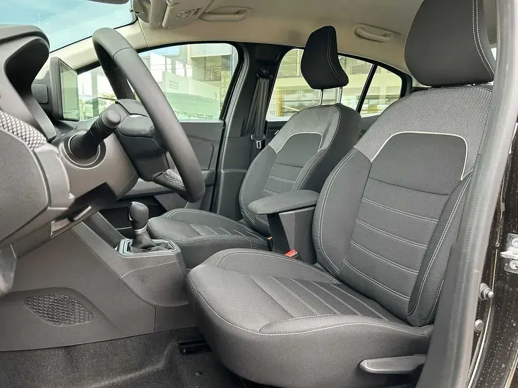 Gebraucht Dacia Logan 91 PS (66 kW) 2024 Blackpearl schwarz Limousine