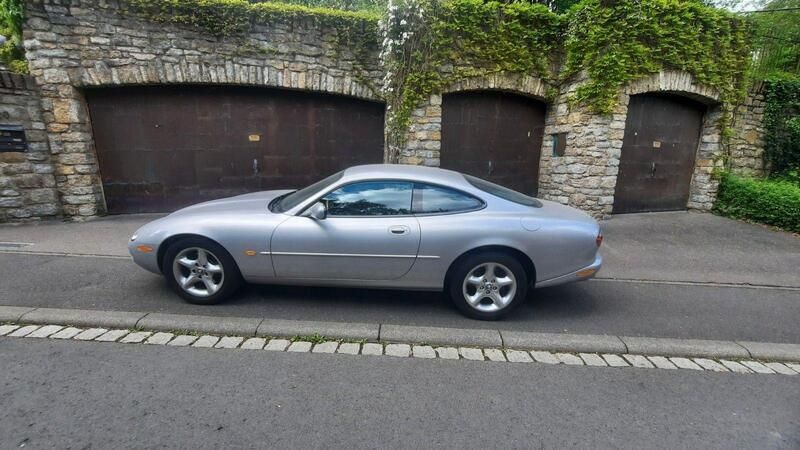 Silber Gebraucht 2000 Jaguar XK8 Coupé | 18.500 € (Guter Preis) - Bild 1/4