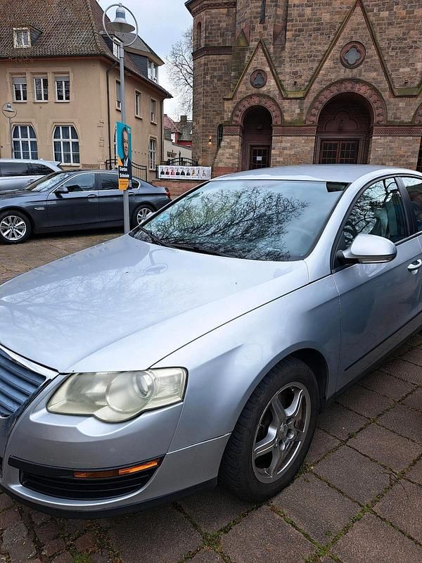 Gebraucht VW Passat 121 PS (88 kW) 2004 Grau Limousine