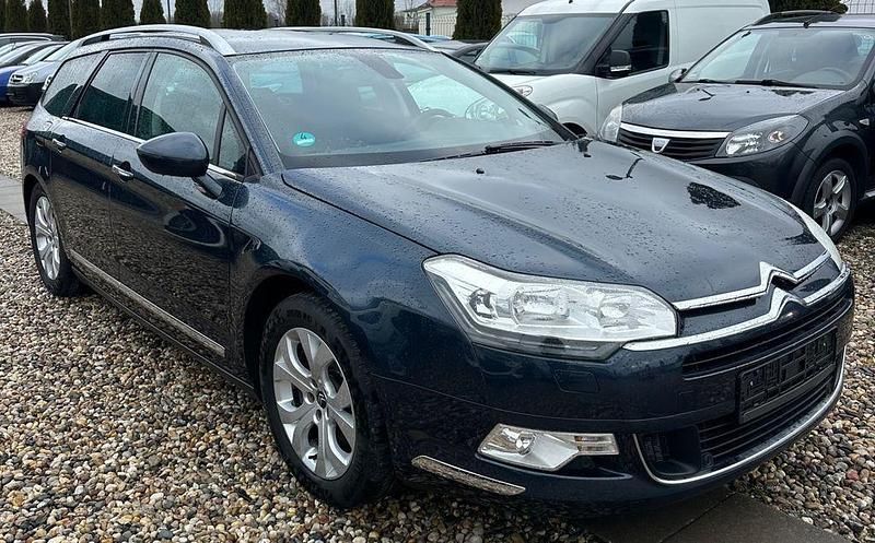 Gebraucht Citroën C5 SELECTION 163 PS (119 kW) 2014 Blau Kombi