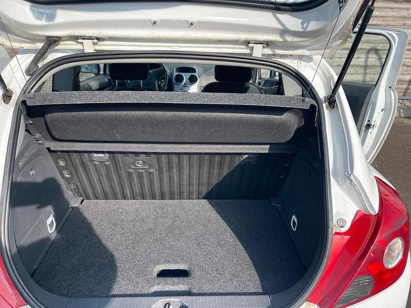 Gebraucht Opel Corsa S 69 PS (50 kW) 2012 Weiß Kleinwagen