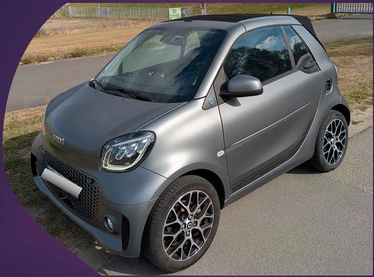 Grau Gebraucht 2022 Smart ForTwo Electric Drive Prime Cabrio | 13.100 € (Guter Preis) - Bild 1/4