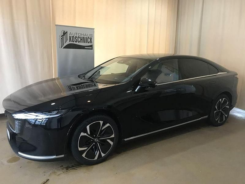 Neu Mazda 6e Takumi-Line 189 kW (258 PS) 2026 Jet black Limousine
