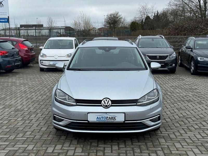 Gebraucht VW Golf VII 116 PS (85 kW) 2019 Silber Kombi