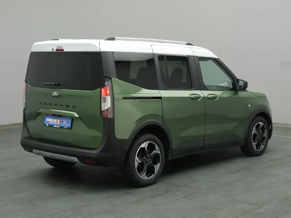 Neu Ford Tourneo Courier Active 125 PS (91 kW) 2026 Grün Van / Kleinbus