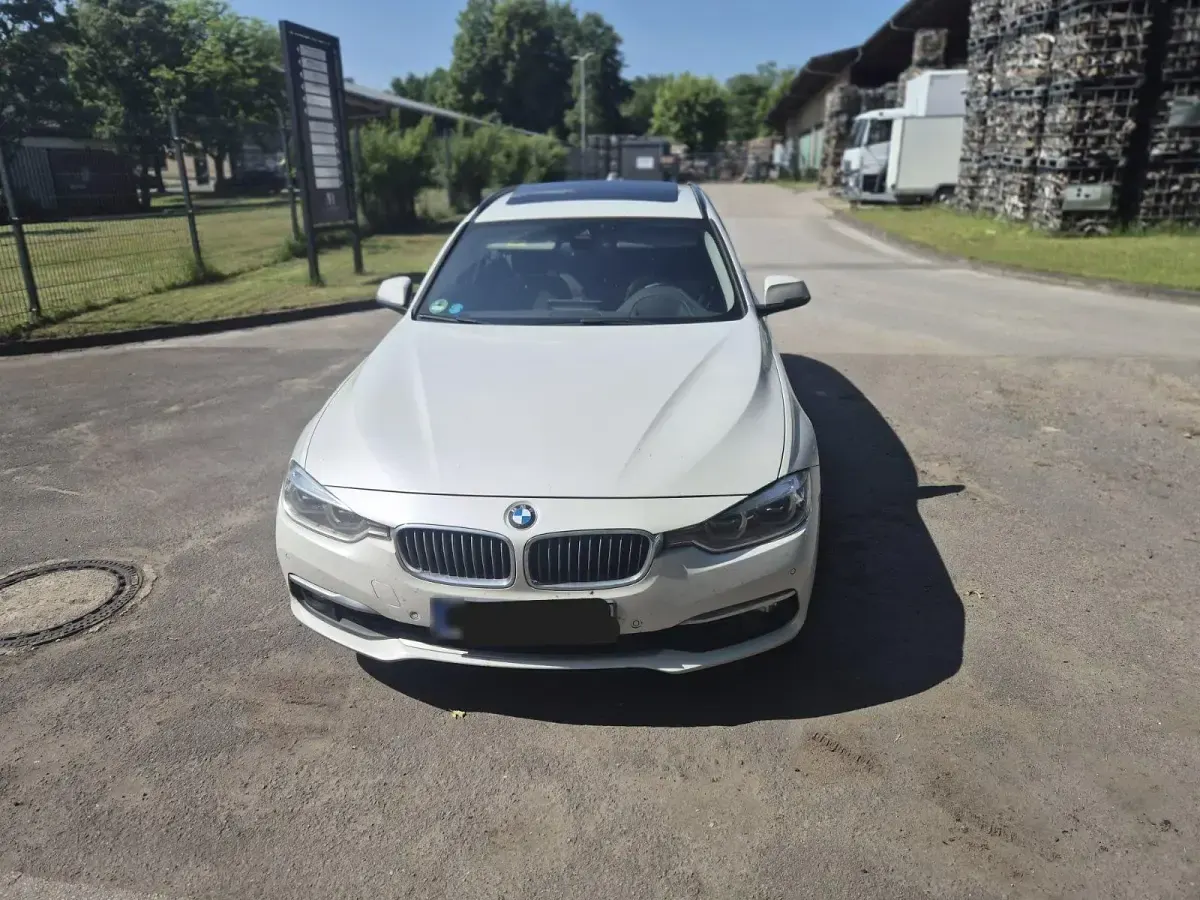 Gebraucht BMW 330 258 PS (189 kW) 2019 Weiß Kombi
