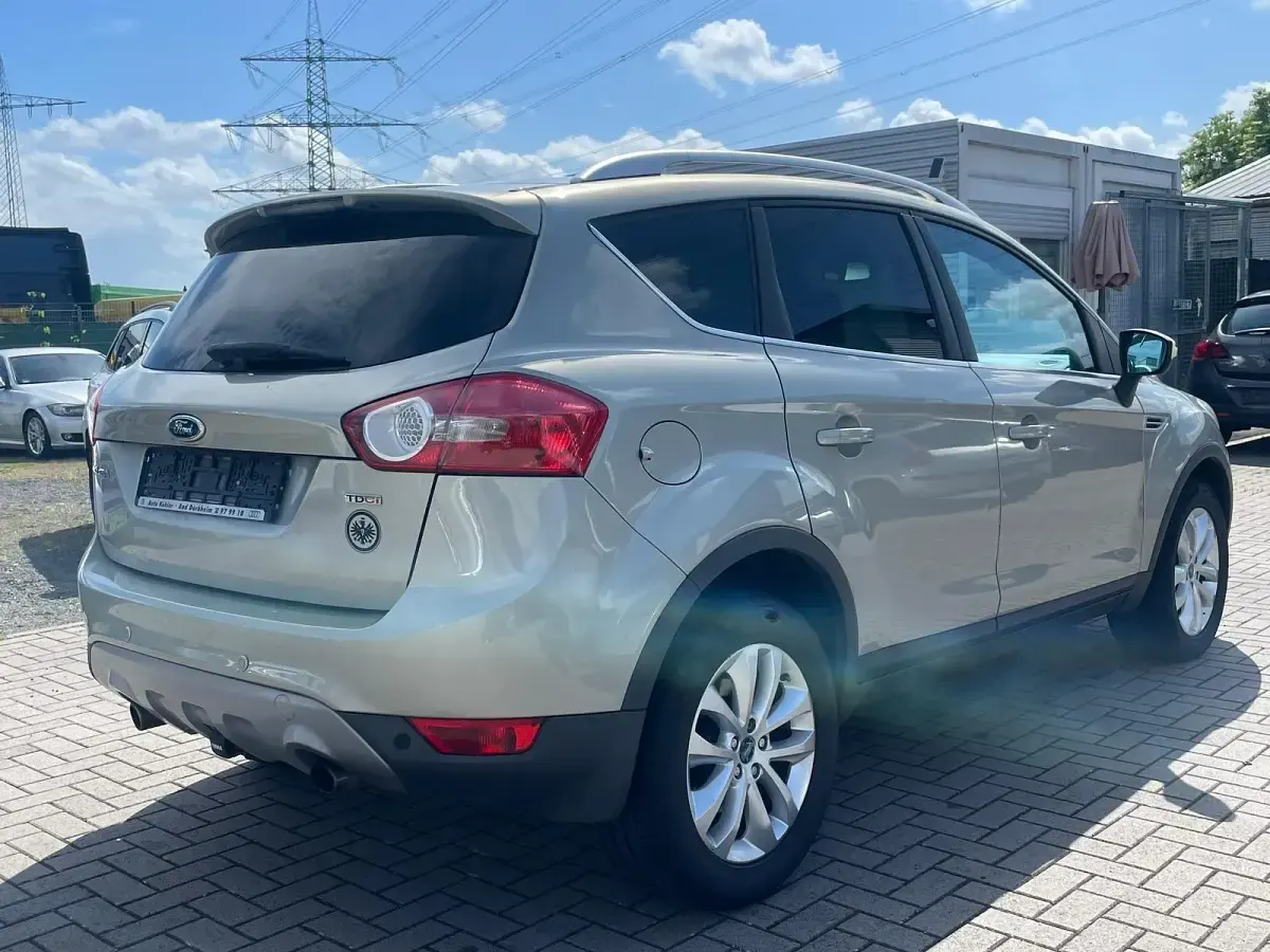 Gebraucht Ford Kuga Titanium 136 PS (100 kW) 2009 Grün SUV