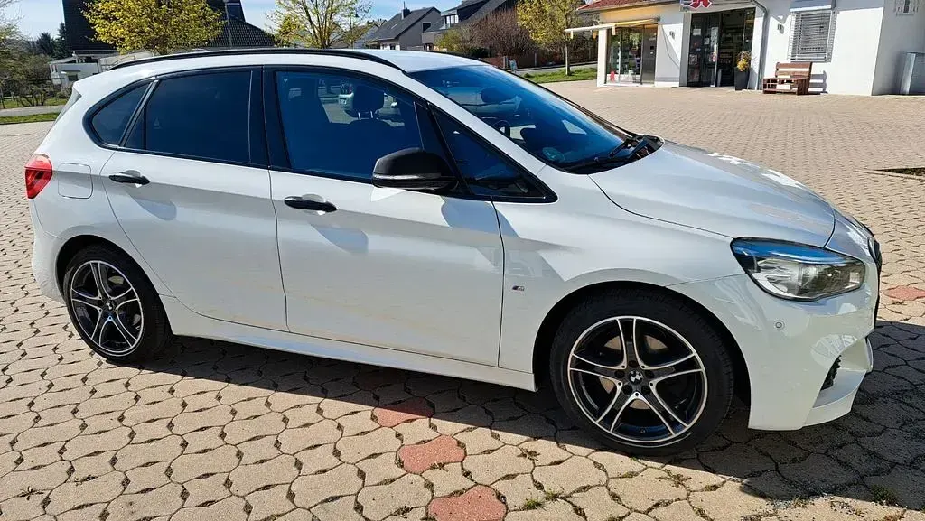 Gebraucht BMW 220 Active Tourer M Sport 192 PS (141 kW) 2016 Weiß Van / Kleinbus