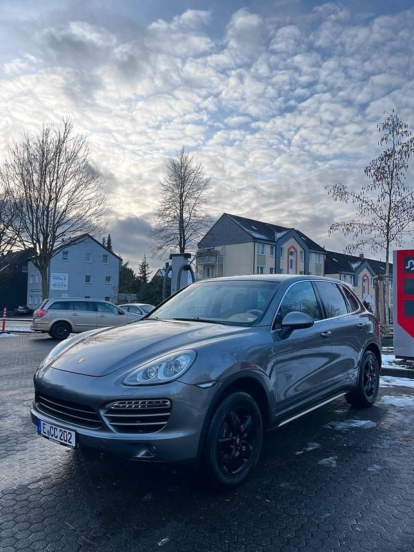Gebraucht Porsche Cayenne 245 PS (180 kW) 2013 Grau SUV