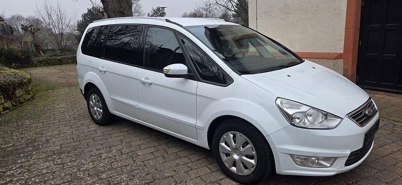 Gebraucht Ford Galaxy Ambiente 145 PS (106 kW) 2012 Weiß Van / Kleinbus