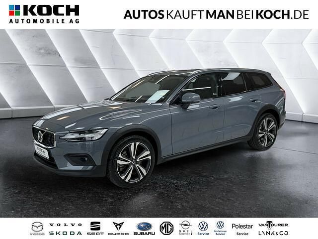 Gebraucht Volvo V60 CC Ultimate 250 PS (183 kW) 2024 Andere farbe Kombi